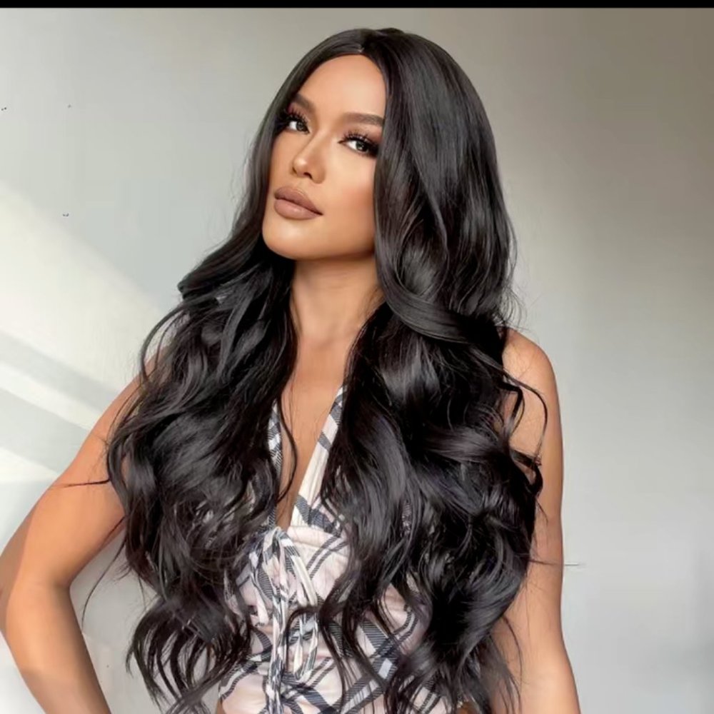 Professional 28" Wig - Daily Use - New Never Worn - Picture 5 of 5